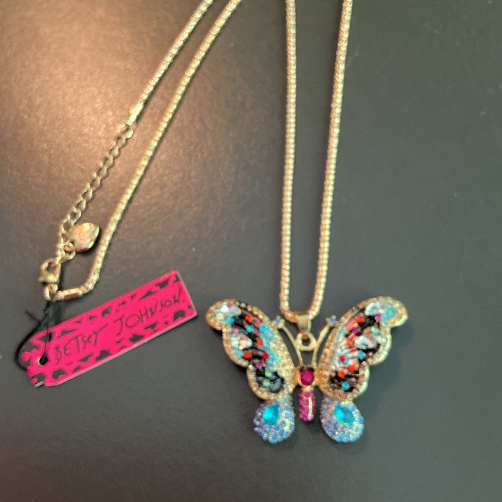 NWT BETSEY JOHNSON signed rhinestone BUTTERFLY NECKLACE - Picture 2 of 10